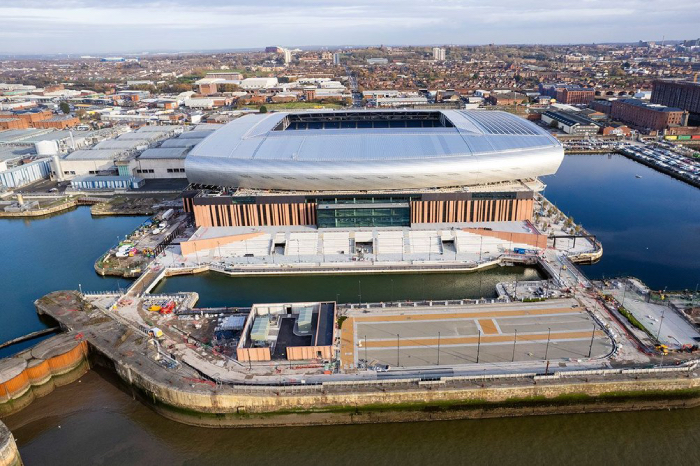 Everton 2025: Một Kỷ Nguyên Mới Bắt Đầu tại Bramley Moore Dock